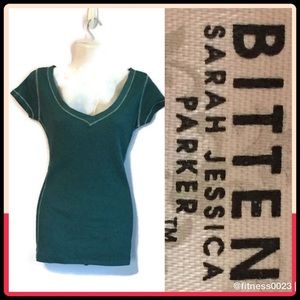 ⬇️Sarah Jessica Parker teal  v neck size Large